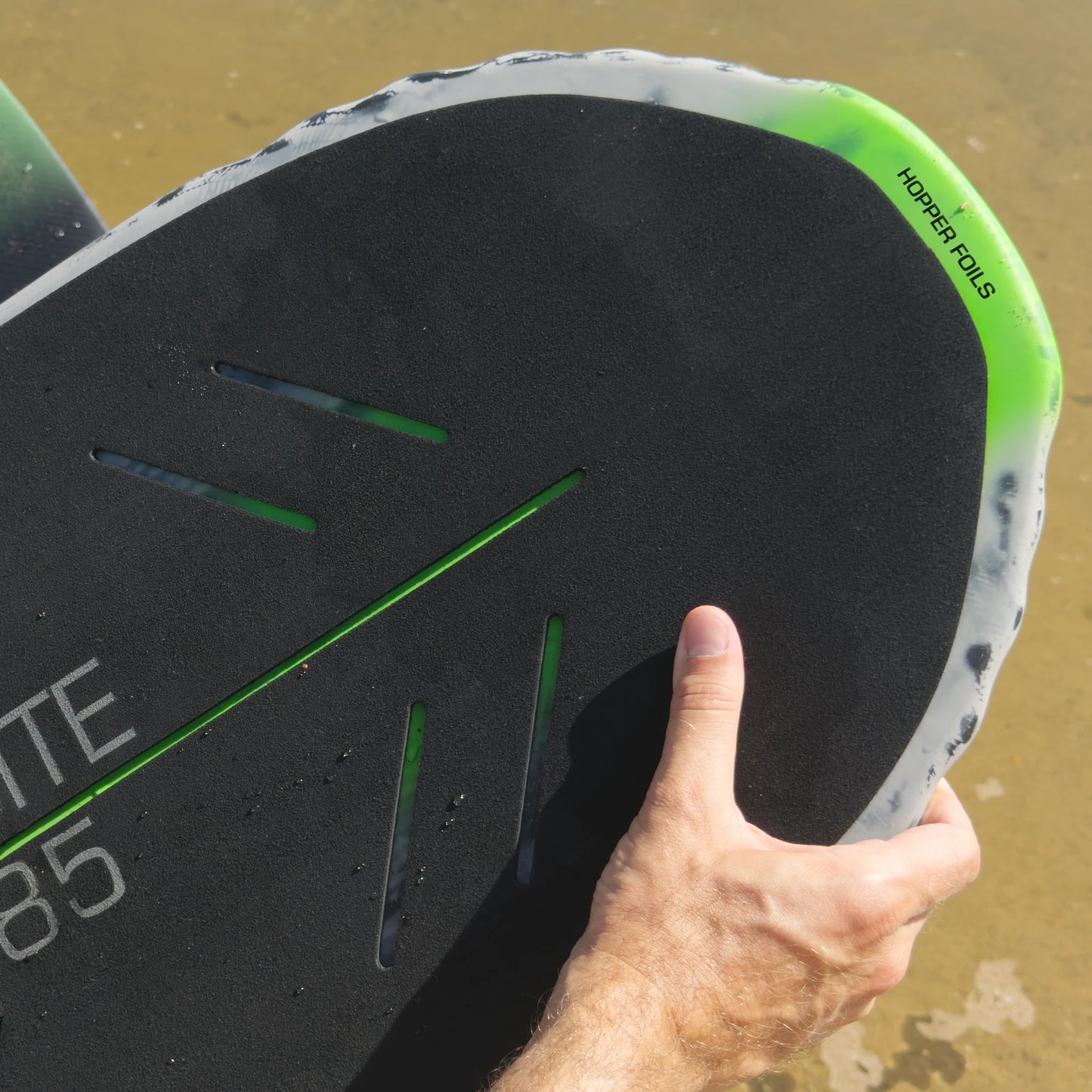 Foil pack Bite 85 + Leap 2800 | Pumpfoil setup voor ervaren riders